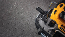 Пила стрічкова акумуляторна безщіткова DeWALT DCS377NT заказать