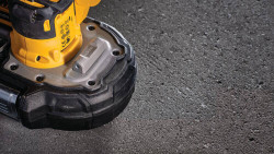 Пила стрічкова акумуляторна безщіткова DeWALT DCS377NT акция