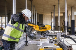 Пила настільна мережева DeWALT DWS780 замовити