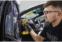 Шурупокрут акумуляторний безщітковий DeWALT DCF601D2 замовити