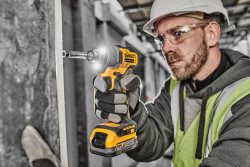 Шурупокрут ударний акумуляторний безщітковий DeWALT DCF840N в Україні