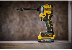 Шуруповерт ударний акумуляторний безщітковий DeWALT DCF850E1T в інтернет-магазині