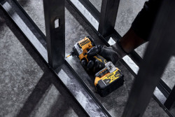 Шурупокрут ударний акумуляторний безщітковий DeWALT DCF850P2T в інтернет-магазині