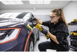 Полірувальна машина акумуляторна безщіткова DeWALT DCM848N не дорого