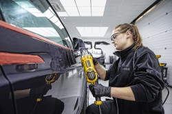 Полірувальна машина мережева DeWALT DWP849X в інтернет-магазині