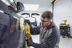 Полірувальна машина мережева DeWALT DWP849X ціна