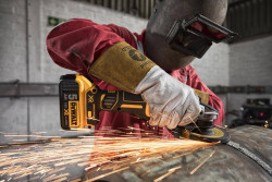 Шліфмашина кутова - болгарка акумуляторна безщіткова DeWALT DCG405P3 ціна