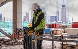 Шліфмашина кутова - болгарка акумуляторна безщіткова DeWALT DCG418T2 не дорого