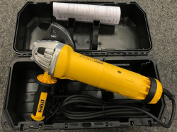 Шліфмашина кутова - болгарка мережева DeWALT DWE4237K ціна