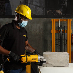 Шліфмашина кутова - болгарка мережева DeWALT DWE4579 в интернет-магазине