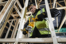 Дриль мережевий ударний DeWALT DWD024 замовити