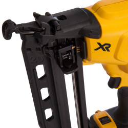 Пістолет цвяхозабивний акумуляторний безщітковий DeWALT DCN662D2 замовити