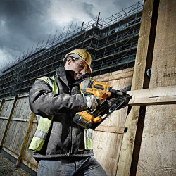Пістолет цвяхозабивний акумуляторний безщітковий DeWALT DCN692N не дорого