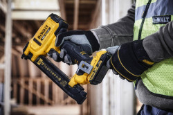 Степлер скобозабивний акумуляторний DeWALT DCN701D2 акция