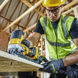 Пила лобзикова акумуляторна безщіткова DeWALT DCS335P2 ціна