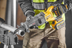 Пила шабельна акумуляторна DeWALT DCS386T1 