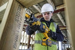 Пила шаблонна акумуляторна DeWALT DCS389N фото