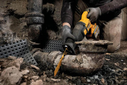 Пила шабельна акумуляторна DeWALT DCS389NT заказать