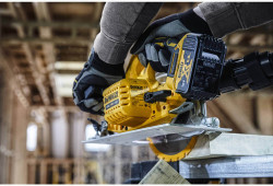 Пила дискова акумуляторна DeWALT DCS570P2 не дорого