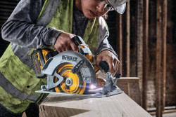 Пила дискова акумуляторна безщіткова DeWALT DCS573NT ціна