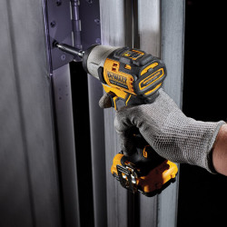 Набір із двох інструментів безщіткових DeWALT DCK2110L2T в Україні