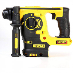 Набір з чотирьох безщіткових інструментів DeWALT DCK422P3 фото