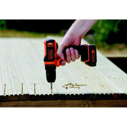 Дриль-шурупокрут акумуляторний BLACK+DECKER BDCDD12 замовити