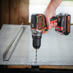 Дриль-шурупокрут акумуляторний безщітковий BLACK+DECKER BL186KB в Украине