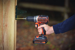 Дриль-шурупокрут акумуляторний безщітковий BLACK+DECKER BL186KB не дорого