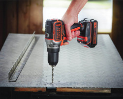 Дриль-шурупокрут акумуляторний безщітковий BLACK+DECKER BL186KB акция