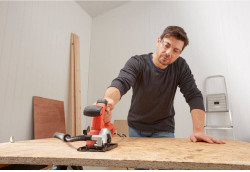 Пила дискова мережева BLACK+DECKER BES510 скидки