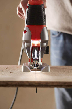 Пила лобзиковая мережева BLACK+DECKER BES610K акция