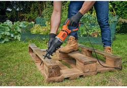 Пила шабельна мережева BLACK+DECKER BES301 фото