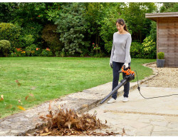 Садовий пилосос електричний BLACK+DECKER BEBLV301 не дорого