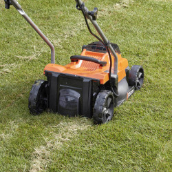 Газонокосарка акумуляторна BLACK+DECKER BCMW3318L2 
