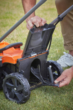 Газонокосарка акумуляторна BLACK+DECKER BCMW3336L1 заказать