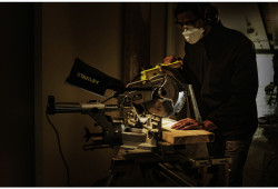 Пила торцювальна мережева STANLEY SM18 Arsenal Grand