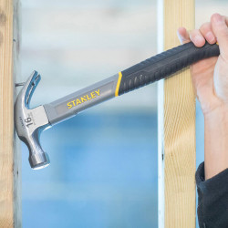 Молоток Fiberglass з вагою головки 450 г, із загнутим цвяходером STANLEY STHT0-51309 замовити