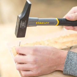 Молоток столярний Fiberglass з вагою головки 315 г STANLEY STHT0-54159 в Украине