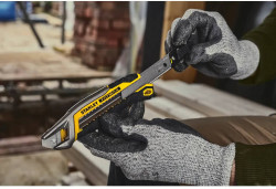 Ніж FatMax Integrated Snap Knife довжиною 165 мм з лезом шириною 18 мм з сегментами, що відламуються STANLEY FMHT10594-0 фото