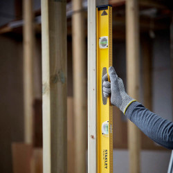 Рівень PRO 180 з алюмінію довжиною 1200 мм з трьома капсулами, одна з яких поворотна STANLEY 1-42-923 в Украине