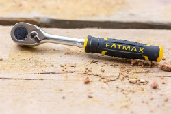 Набір інструментів FatMax універсальний, 50 предметів STANLEY FMMT82827-1 не дорого