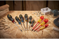 Викрутка FatMax з довжиною жала 100 мм під шліц Torx TT25 STANLEY 0-65-397 не дорого