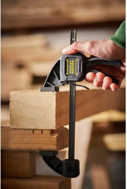 Струбцина FatMax М тригерна з максимальним зусиллям стиснення 45 кг STANLEY FMHT0-83232 замовити