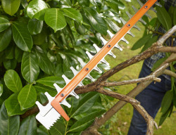 Кущоріз електричний BLACK+DECKER BEHTS301 не дорого