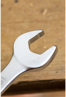 Ключ гаковий ріжковий, метричний розмір 16 x 17 мм STANLEY FMMT13069-0 фото