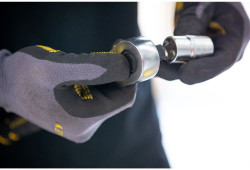 Головка 1/2 х 32 мм, з шестигранним профілем, метрична STANLEY FMMT17246-0 не дорого