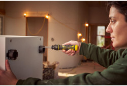 Отверточный держатель Speed Drive с храповым механизмом и набором бит STANLEY FMHT62692-0 - фото №6 Отверточный держатель Speed Drive с храповым механизмом и набором бит STANLEY FMHT62692-0 фото