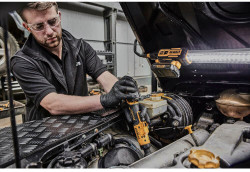 Гайкокрут кутовий - ключ-храповик акумуляторний безщітковий DeWALT DCF504L1G замовити