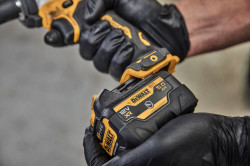 Акумуляторна батарея GFN DeWALT DCB126G фото